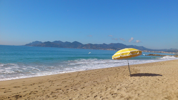 Gazagnaire public beach