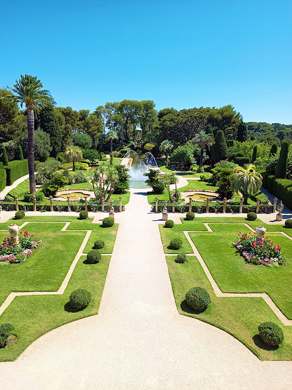 View of the Villa Ephrussi gardens