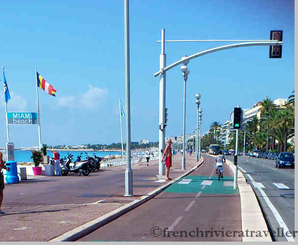 Cycling lane in Nice